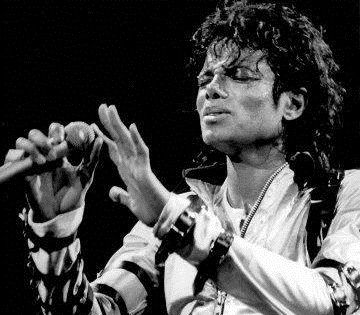 236 DAY - #MichaelJackson - @O1.O1