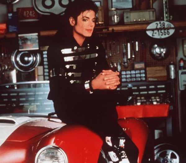 265 DAY - #MichaelJackson - @3O.O1