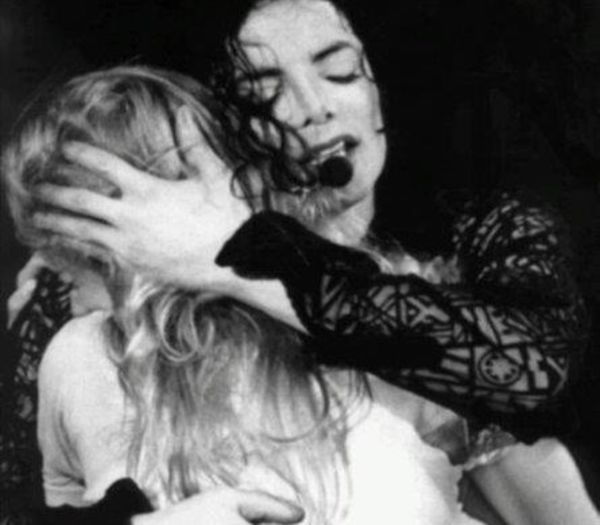 328 DAY - #MichaelJackson - @O4.O4