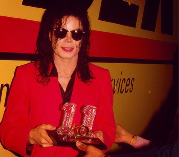 435 DAY - #MichaelJackson - @2O.O7