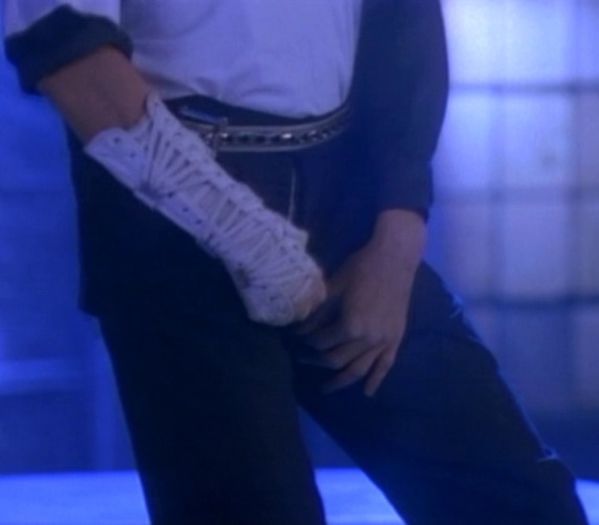 412 DAY - #MichaelJackson - @27.O6