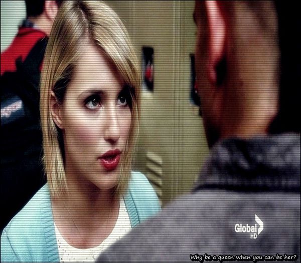 *trage cearceaful pe ea* Adam, cine e asta??