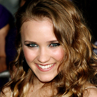 Osment_spl83169_009_091109_300-111109 - emily osment