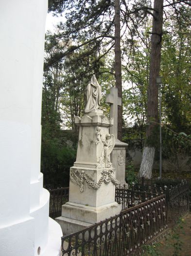 mormantul  domnitorului Gr.Dim.Ghica