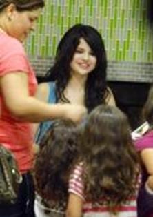 10298178_YOBALCFEO - toate pozele mele cu selena gomez