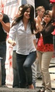 10298192_HFKJUKNGI - toate pozele mele cu selena gomez