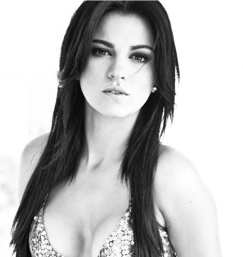 8 - MAITE PERRONI4