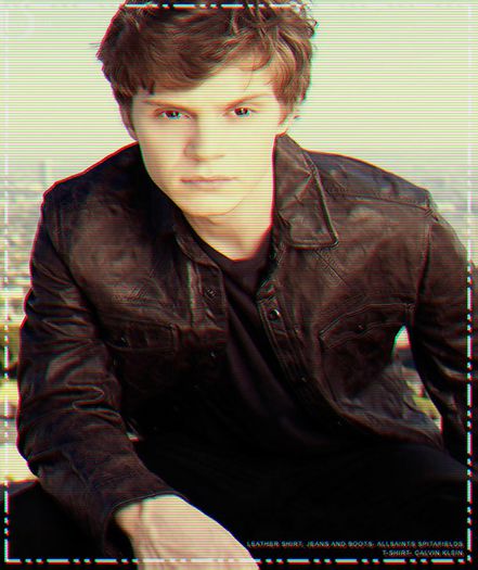 △ ; Evan fking Peters is CHOBI`s crush.