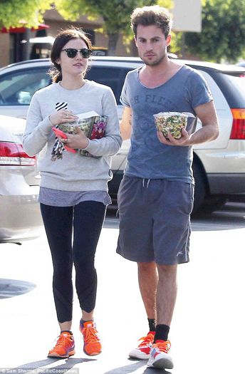 2653E84400000578-2989903-Healthy_love_The_smitten_pair_enjoyed_a_work_out_and_salad_toget-m-4_142608 - lucy hale