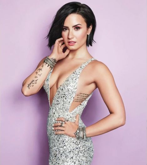 5 - DEMI LOVATO PHOTOSHOOTS 1