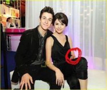 10019266_FGRWOPVYP - SeLeNa gOmEz sHi DaViD hEnRiE