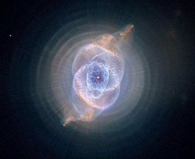 catseye4_hubble_960 - Colindand prin univers I