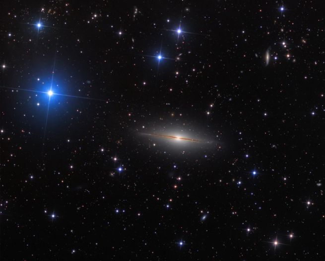 NGC7814crawford900 - Colindand prin univers II