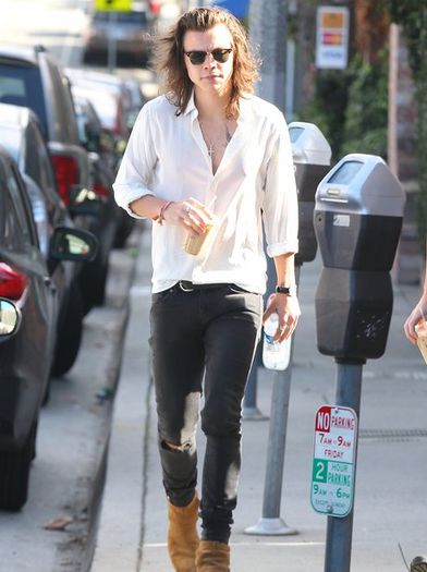harry-styles-coffee-1422622684-view-0