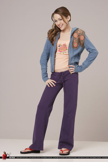 16 - MILEY CYRUS PHOTOSHOOTS 2