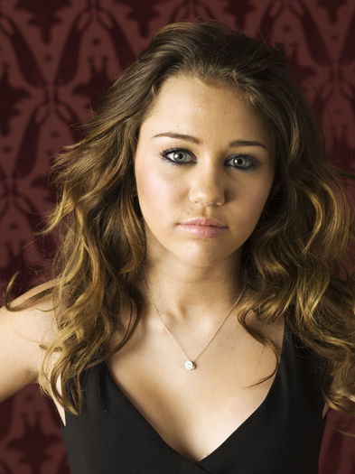 9 - MILEY CYRUS PHOTOSHOOTS 1