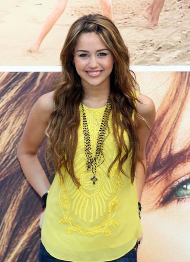 9 - MILEY CYRUS PHOTOSHOOTS 1