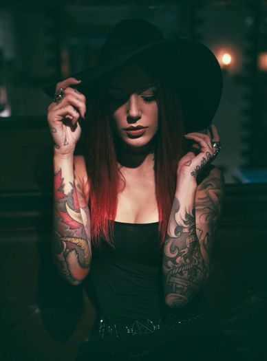 kamymdfk - O iubeste pe Cervena Fox