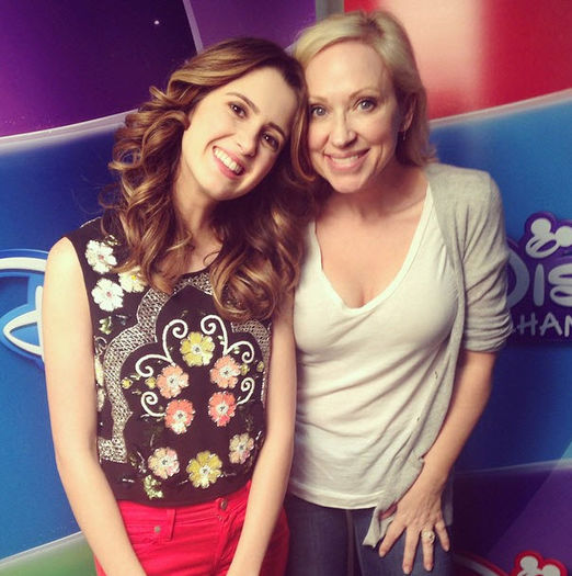 laura-marano-leigh-allyn-baker-feb-13-2015-bad-hair-day-11 - Leigh-Allyn Baker