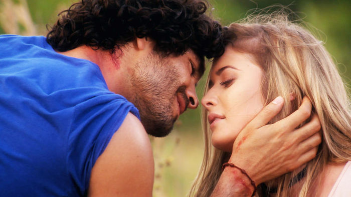 flavio-irina-beso-bosque-gonzalo-garcia-vivanco-kimberly-dos-ramos