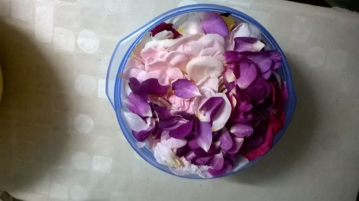 petale pentru aromaterapie