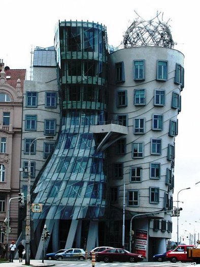 dancing building_prague czech republic - cladiri ingenioase