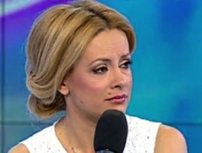 Cat de frumos...Cristina ai sa ii spui ceva?