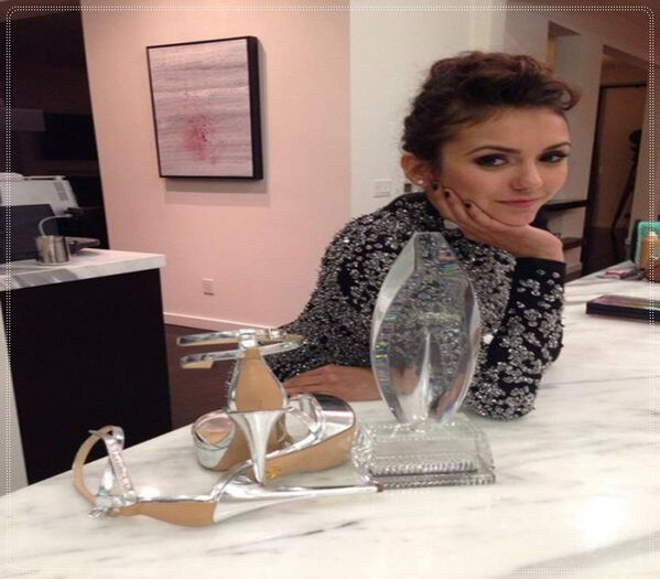 clk Ce faci? + *rade* Iti plac rosiile?=)))) Poti sa mai iei..*musca dintr-un; Sandvis*
