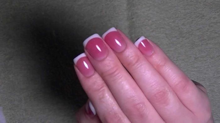 acrylic-nails-solid-color-yc5n1kerx - Ai unghii scurte-Trebuie sa incerci aceste modele de manichiura