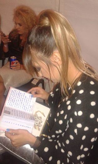 FB_20150831_00_56_40_Saved_Picture