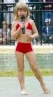 bindi irwin (61) - bindi fetita junglei