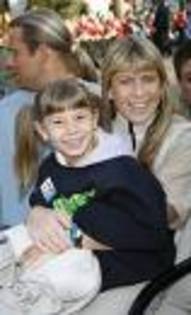 bindi irwin (92)