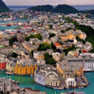 Norway-Alesund-Birdseye-of-City-150x150