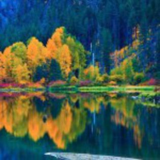 Fall-on-Jolanda-Lake-Wenatchee-River-Chelan-County-Washington-USA-150x150