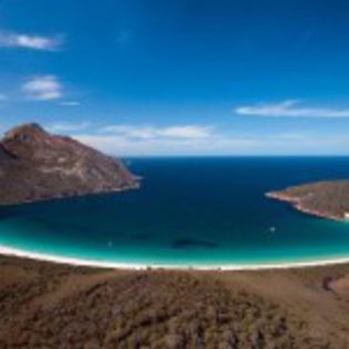 Wineglass-Bay-Freycinet-National-Park-Tasmania-Australia-150x150