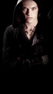 The Mortal Instruments city of bones (11) - The Mortal Instruments
