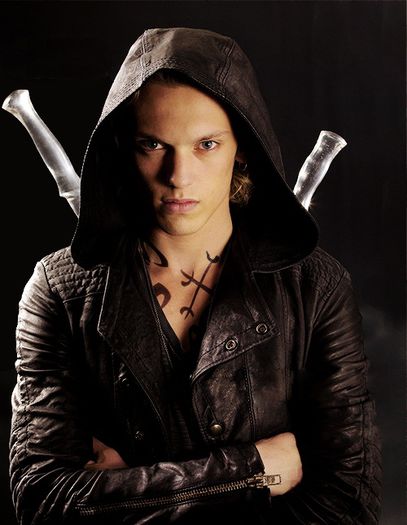 The Mortal Instruments city of bones (12) - The Mortal Instruments