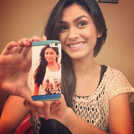  - Bulbul - Mrunal Thakur