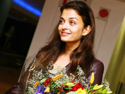  - Beautiful Aish