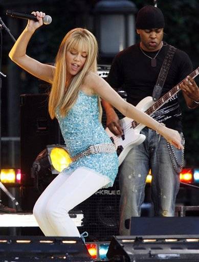 hannah montana pe scena - miley cyrus-hannah montana