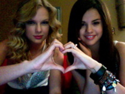 10434701_EOSIFBTII - toate pozele mele cu selena gomez