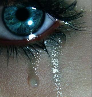 lacrimi albastre - diferite poze