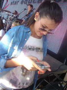 283594_104029536423156_2007770398_n