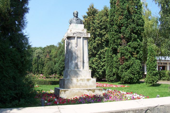 Statuia Ion Creanga parcul Copou.