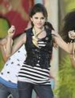 imagesCAAMF7PX - toate pozele mele cu selena gomez