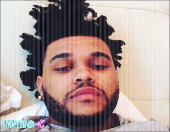 ☪ 13.09.2015 │ day 042 ϟ Chiar și cu o mulțime de probleme nerezolvate pe cap și cu dureri pe care; doar eu le pot simți sau avea,tu mereu vei fi acolo,nu te voi izola niciodată. În clasă,voi fi cu niște căști în urechi,dansând pe muzica ta. #schoolstartslovegrows.
