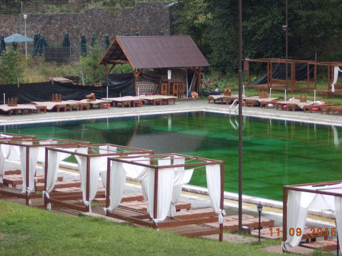 Frumos , dar tarziu deschis