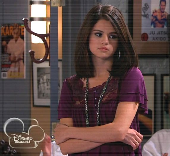 Da, ai dreptate. Doamne, tata ma cauta.. mi-e teama pentru noi