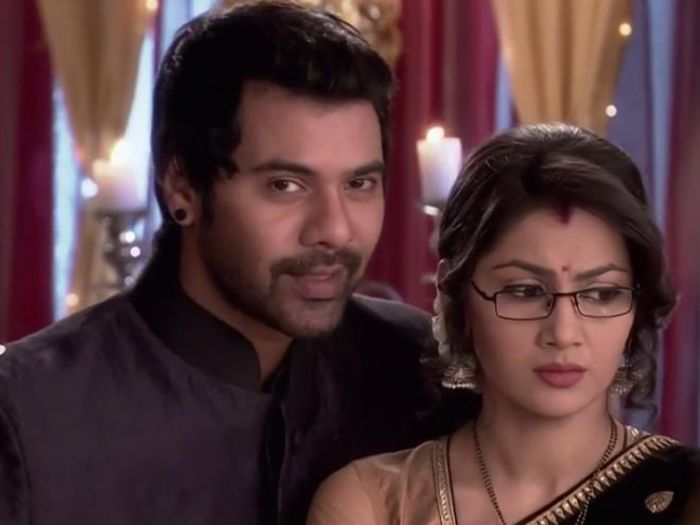 KUMKUM16 - KUMKUM BHAGYA ABHI AND PRAGYA