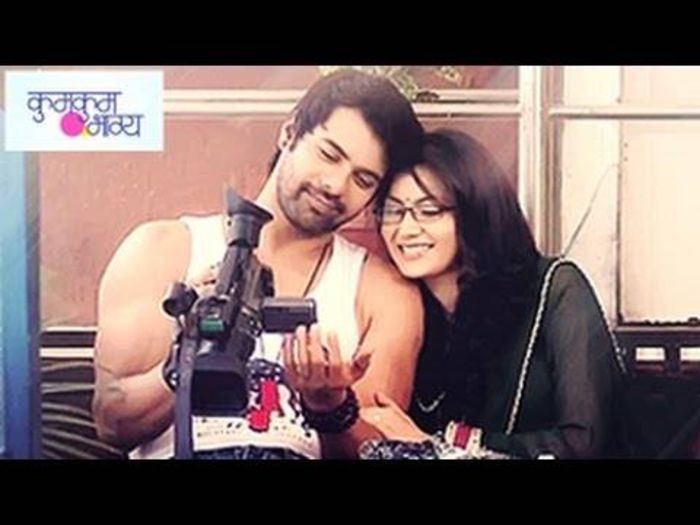 KUMKUM30 - KUMKUM BHAGYA ABHI AND PRAGYA